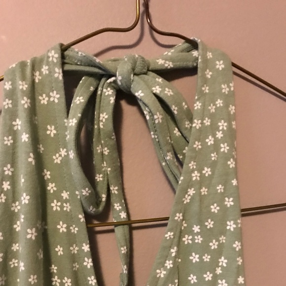 Green flower tie back halter dress - Picture 10 of 15